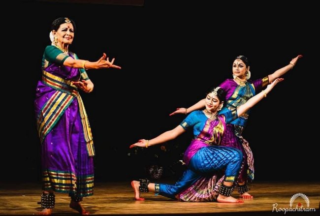 Saroja, Rama and Dakshina sharing a stage